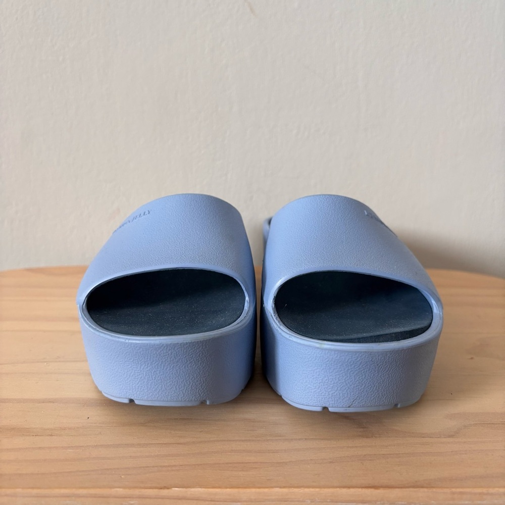 Lemon Jelly Women's Blue Platform Slides